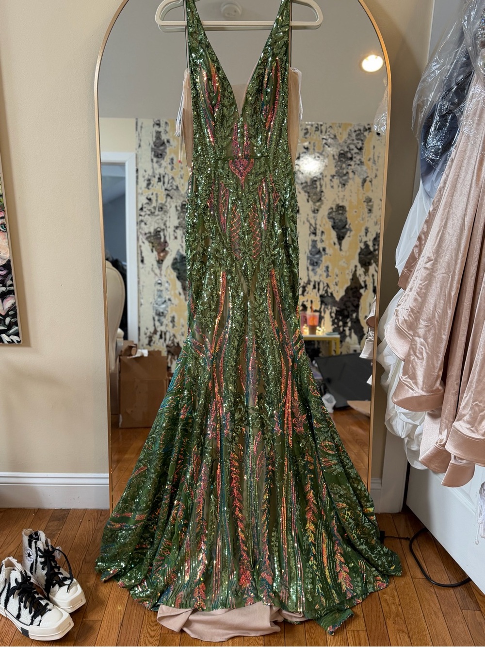 NWT JOVANI Green High Glam Sequin Prom Gown 22770 ~ Size 4 ~ Retail $829 - Picture 2 of 14